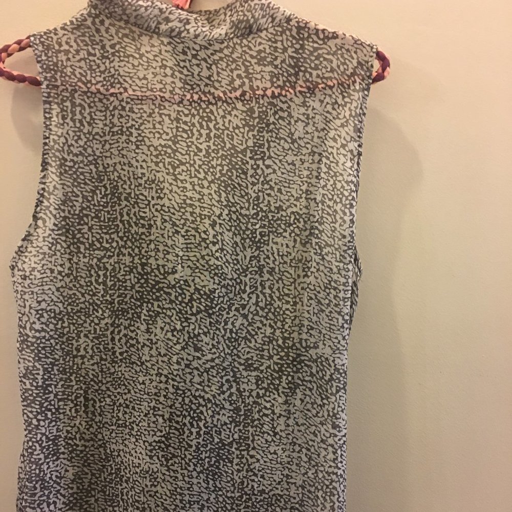 Chapter one sheer top - Picture 4 of 5